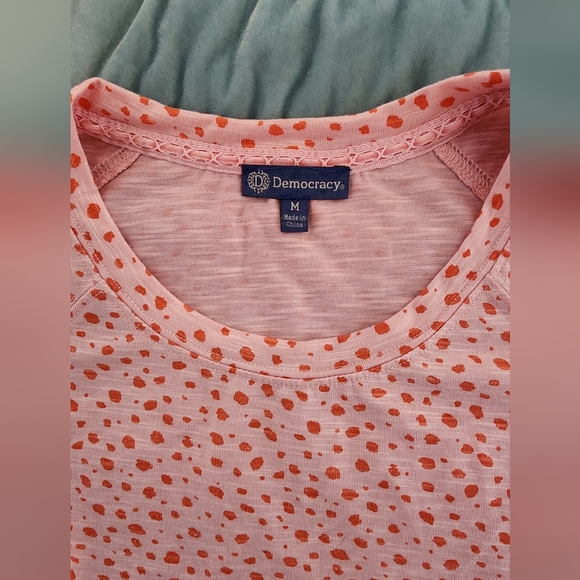 Democracy Elbow Puff Sleeve Top in Pink Size Medium NWOT - Picture 3 of 6